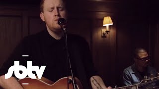 Video thumbnail of "Gavin James | "22" (Acoustic) - A64 [S10.EP3]: SBTV"