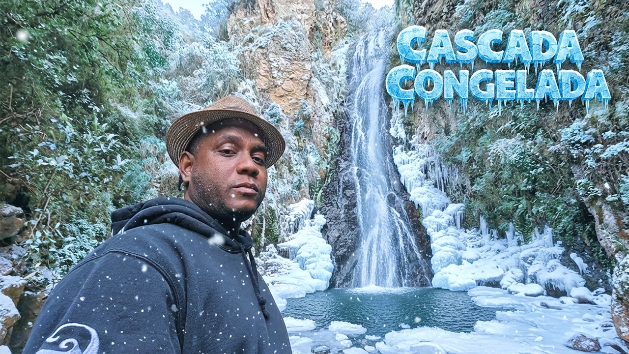 Nadando en Cascada Congelada