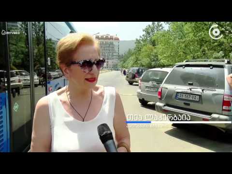 ვაჟა-ფშაველაზე ქალი ავტობუსს დაუწვა - კადრები შემთხვევის ადგილიდან