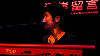 20110819 蕭閎仁西門河岸留言 - talking 4