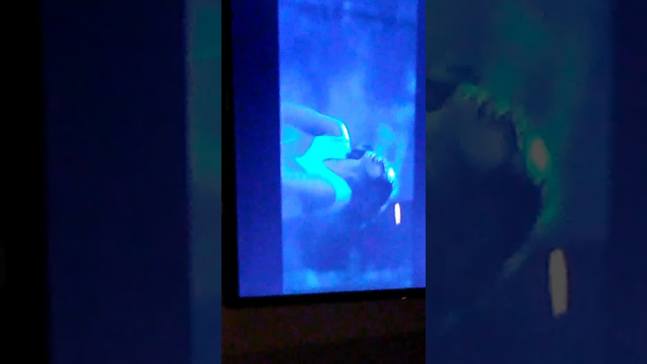 Naomi Scott's strip scene in Power Rangers - YouTube