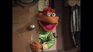 The Muppet Show - 217: Julie Andrews - Cold Open (1978)