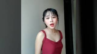 Gái xinh lộ hàng bướm đêm hài hước nguyên phấn đông