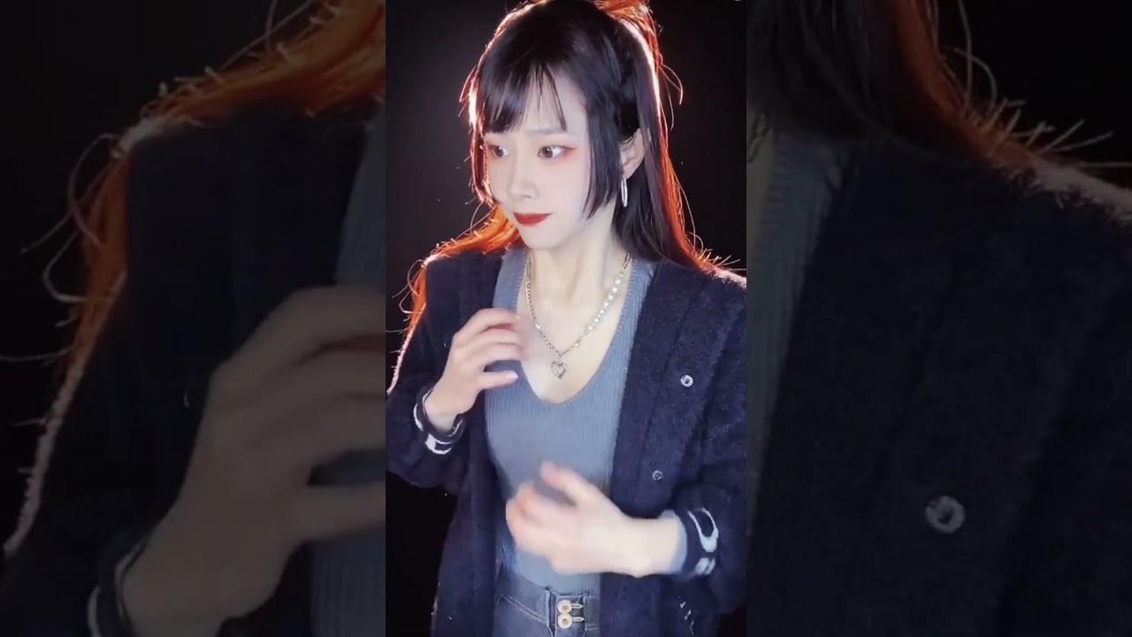 手上的苹果不是真的苹果，我的孩子不能饿着#是初九啊 #shorts