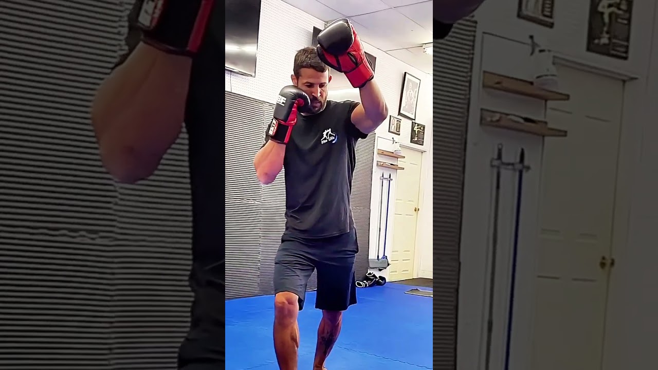 Master the Switch Kick in 1 Minute 🦵 | Essential MMA & Kickboxing Technique