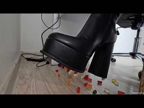 Unaware Giantess Under the Table Pt 6 Preview