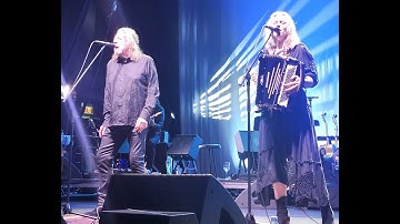 Robert Plant and Suzi Dian sing "Higher Rock" with band Saving Grace Nov. 23, 2025, Harrah
