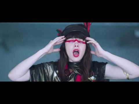 Le Butcherettes - struggle/STRUGGLE (Official Music Video)