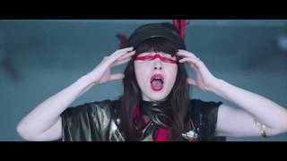 Le Butcherettes - struggle/STRUGGLE (Official Music Video)