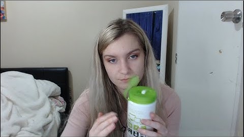 MY FIRST ASMR VIDEO! Tapping on random objects!!