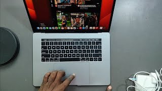 値下げ！！MacBookPro　2017モデル Apple MacBook Pro 13.3インチ Retinaディスプレイ Mid 2017・第