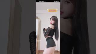 Idol Dolly Nhảy Lắc Mông Y