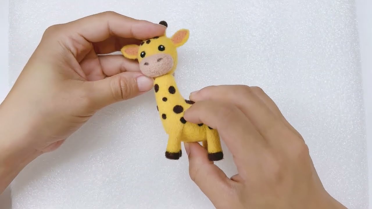 Needle Felting Starter Kit Teaching Video-Giraffe - YouTube