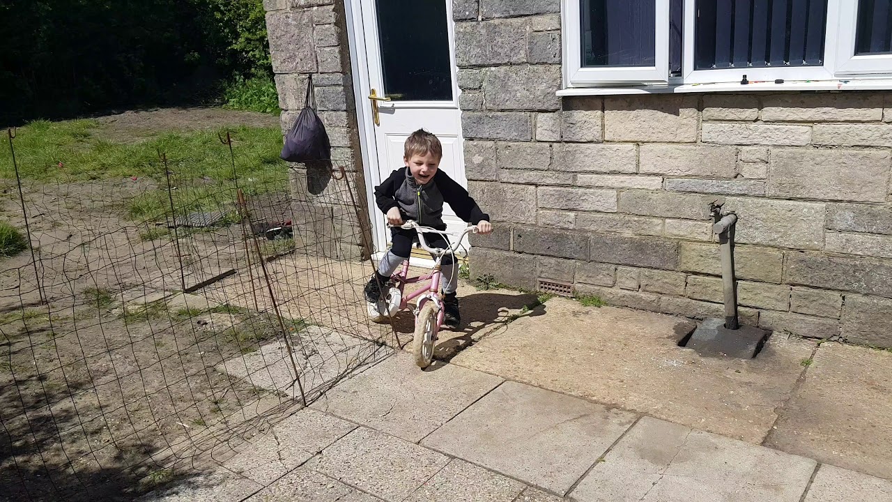 The Leon Show, First Ever Video