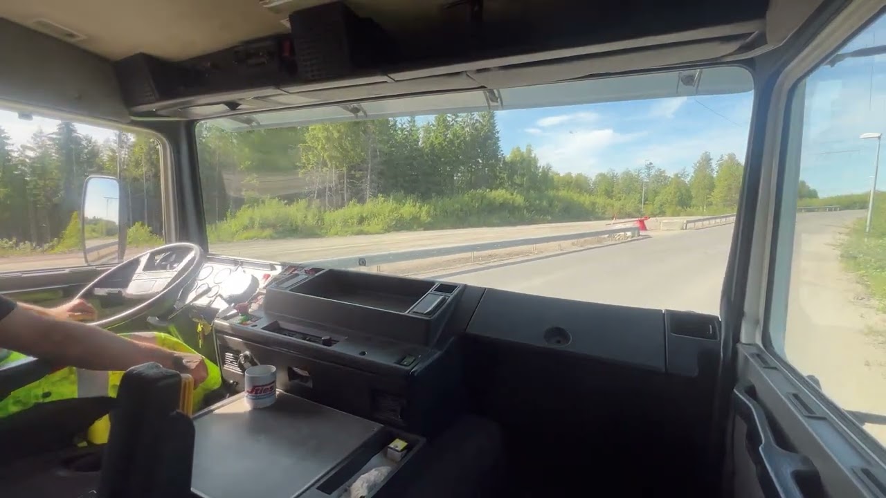 [4K] Volvo F12 | Loaded