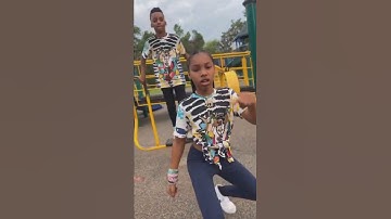 Thumbnail of Shake it to the ground💕