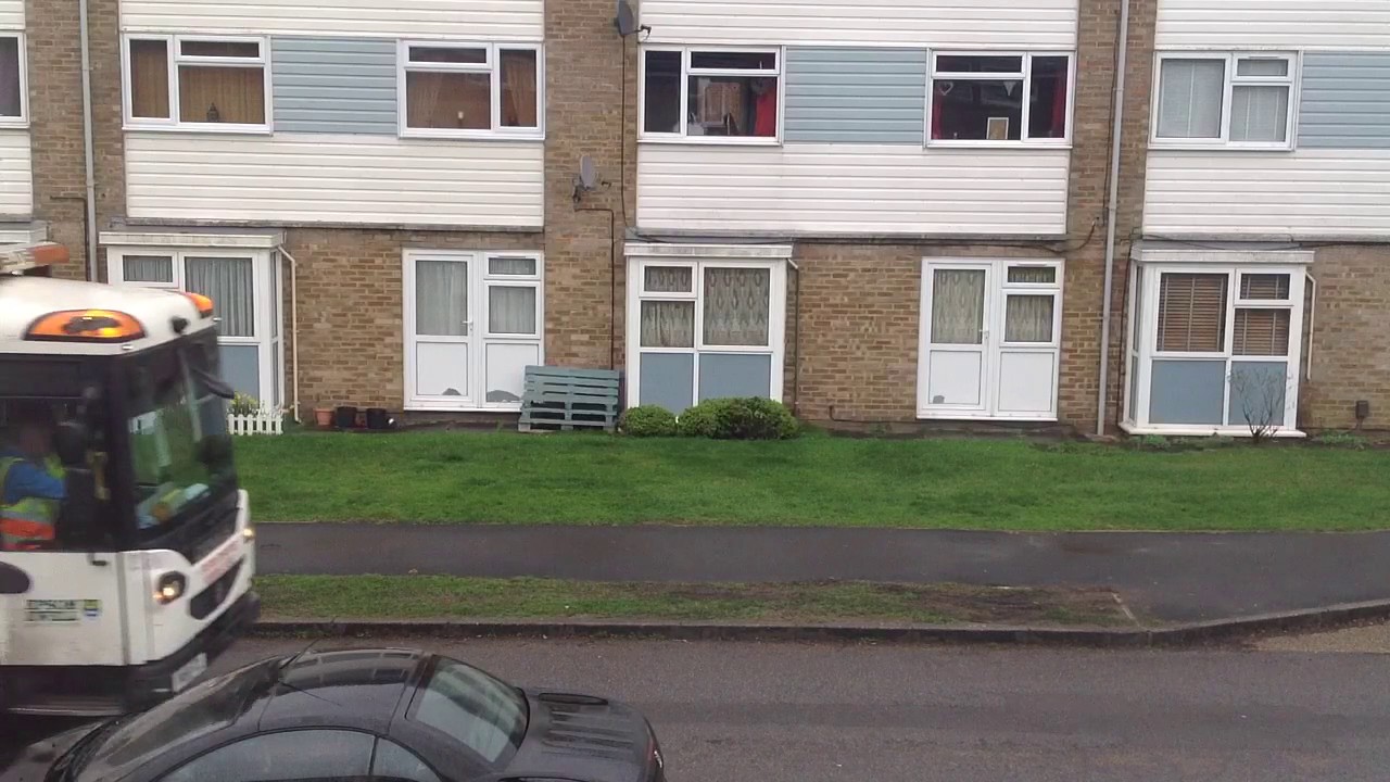 Bin lorry Epsom&Ewell Garden waste / food VN58FZL