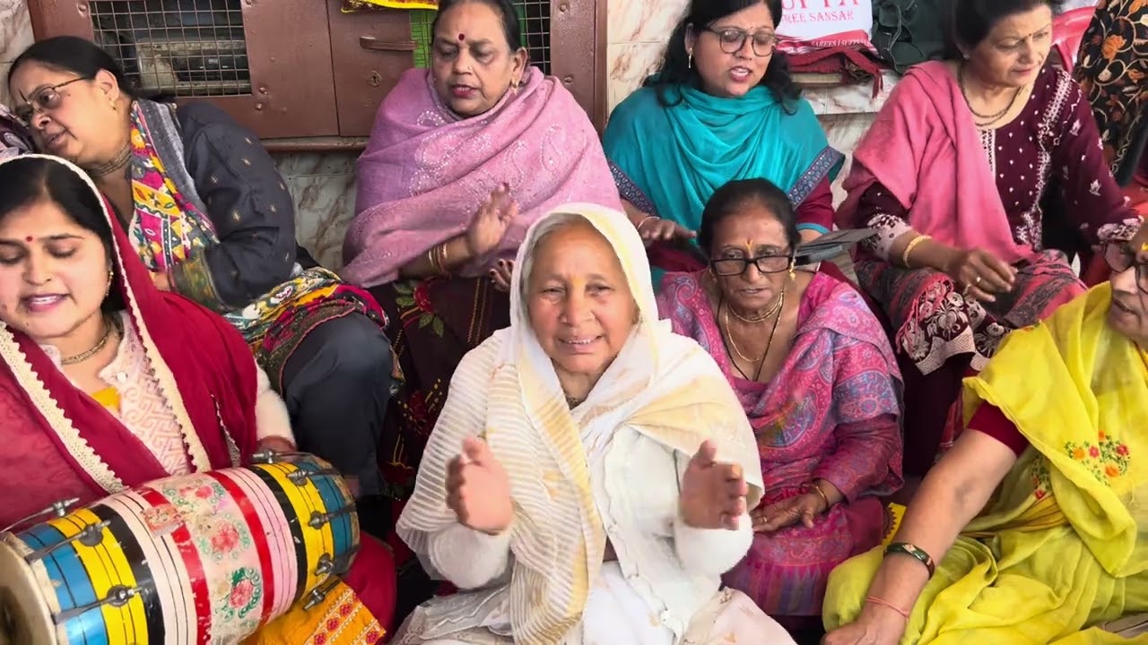 होली का धमाकेदार भजन किसने उड़ाया गुलाल का लाल हुई सारी नगरी🥰🌹❤️🙏🏻👌