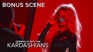 Kuwtk Khloé Kardashian Stuns At Gq Photo Shoot E