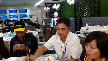 video Robot phục vụ trong nhà hàng Singapore