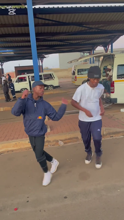 Bayang'vimba (Official Video) by Hotfurze ft Stumkid & Chilliman | #thedashingtonshow | #sgidongo |