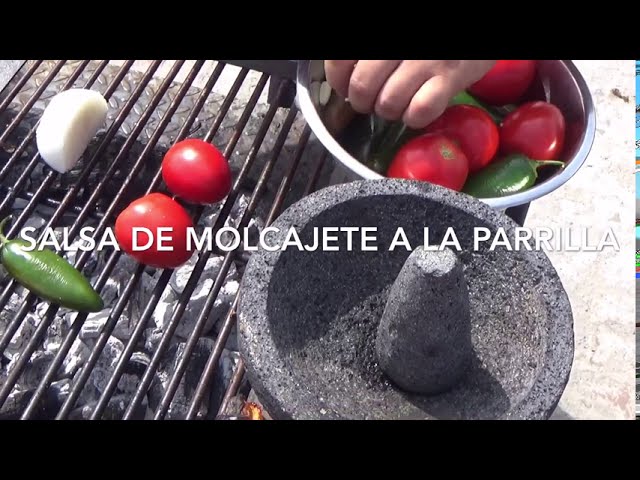SALSA DE MOLCAJETE A LA PARRILLA
