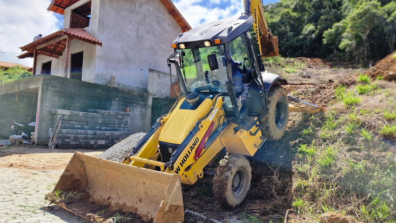 RETROESCAVADEIRA NEW HOLLAND B95B REABRINDO PLATÔ. #retroescavadeira #trator #brasil