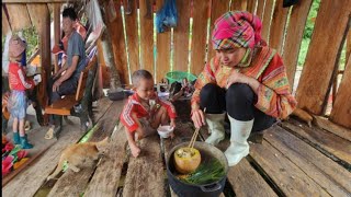 3 year old boy gets wet in the rain to buy food for his mother