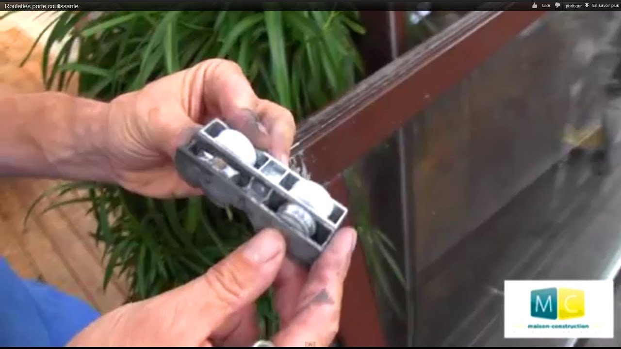 Roulettes porte coulissante, sliding door roller repair video ...