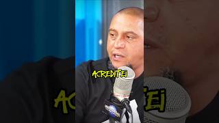 Nem o próprio Roberto Carlos acreditou neste gol que fez #futebol