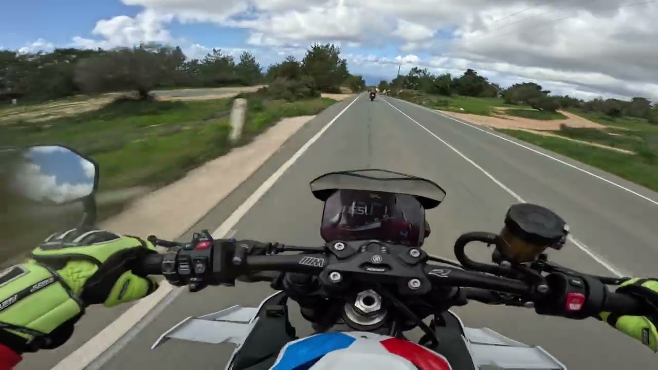 All the bikes are run in now. Let’s play. 