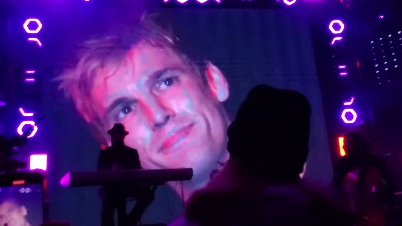 Angel Conrad & Lance Bass Talk 