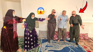 Two unknown men approach Hassan: fear and terror for Hassan's family.
