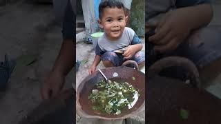 Download Lagu Kesibukan anak-anak saat memasak sayur-sayuran bayam #masak #dailyvlog #seru #cooking #ewa #bilqis MP3