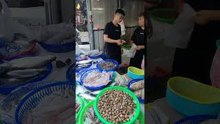正常沒有超趕趕上班趕載小孩的婆婆媽媽突然好安靜好不習慣