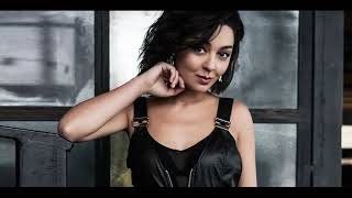 Желіде шешінетін бөлмеде бір қызды сиқытты Ресейлік актрисалар мен әншілердің ашық бейнелері