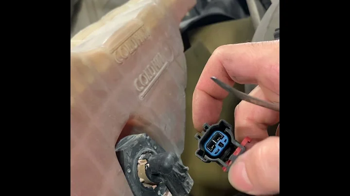 トラックのクーラントレベルセンサーを自己修理する方法