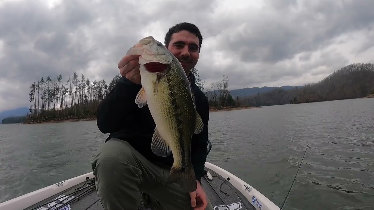 Mid March bass fishing (Rod and Reel setups at the end of video)