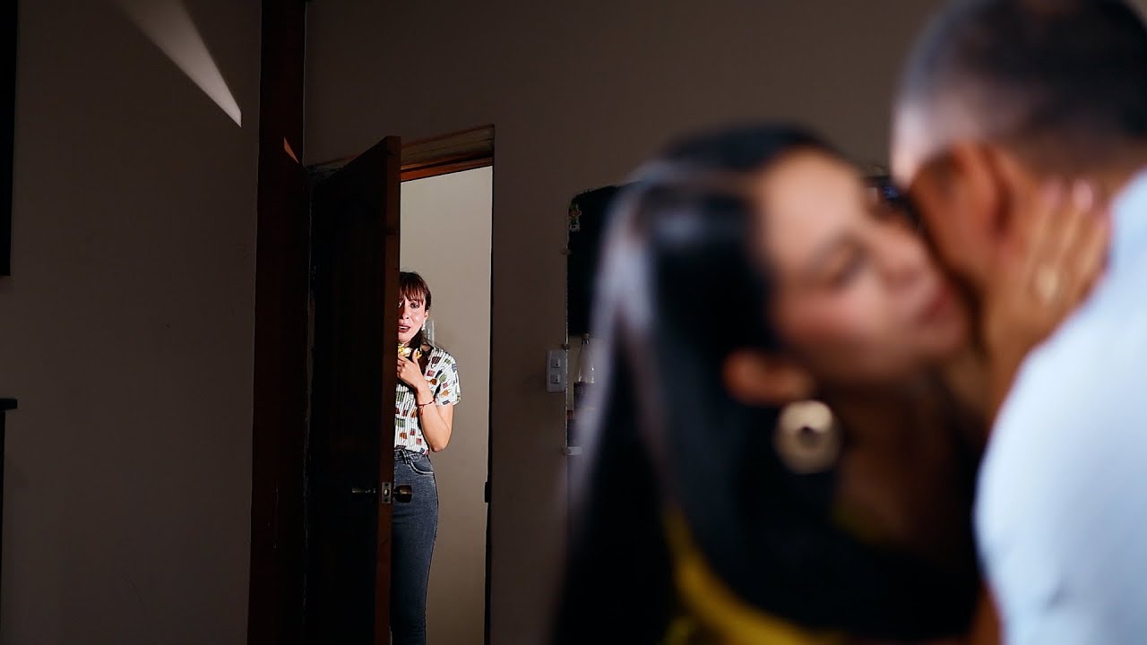 Esta mujer preparó sorpresa de despedida de soltero para su novio y la sorprendida fue ella