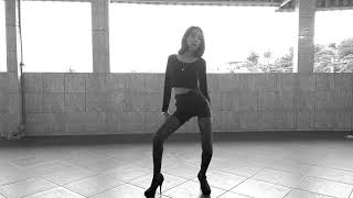 Cíntia Dance Cover - Lower - 엠버 Amber X 루나 Luna 노래 가사