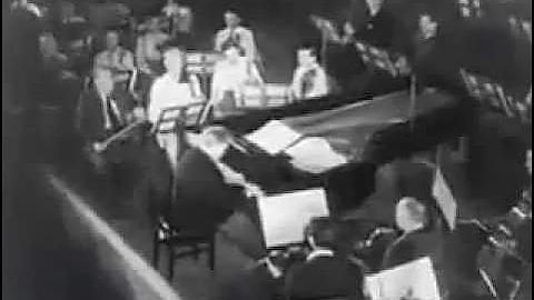 Edwin Fischer plays and conducts Mozart (video)