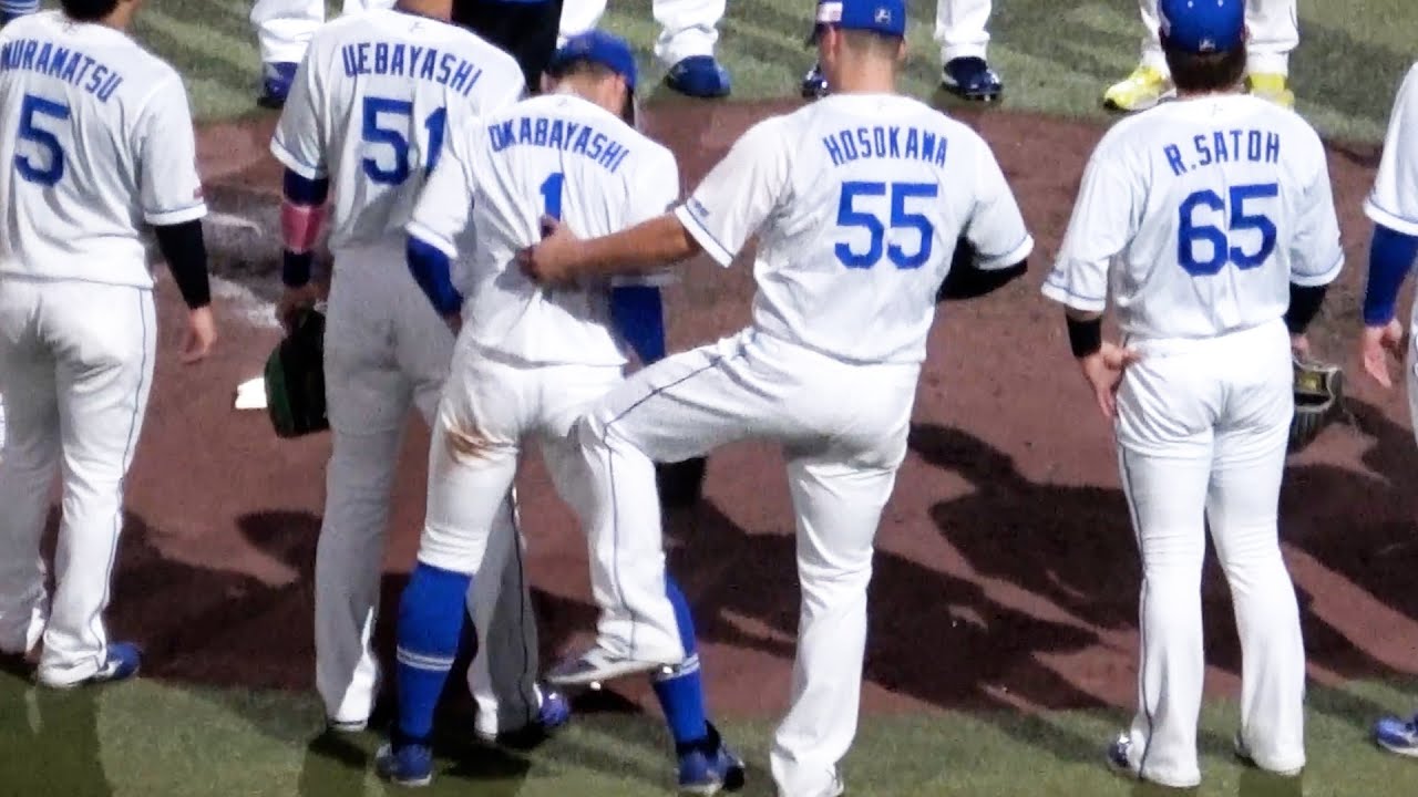 2025 【中日ドラゴンズ】勝利のマウンド集結後に岡林と細川がいちゃつく 現地映像