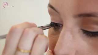Holiday Makeup Tutorial - Perfect Cat Eye Liner