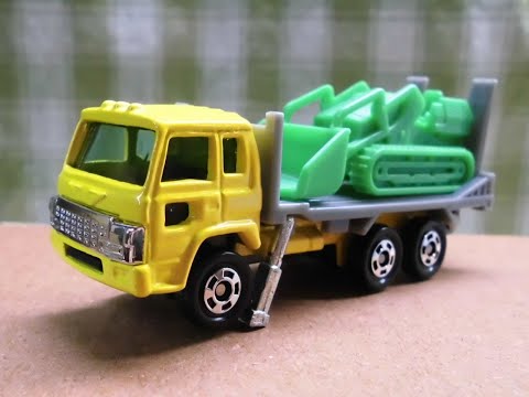 ブルドーザー付き！荷台スロープ可動、スタンド可動！ 絶版トミカ No