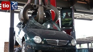 «Così ti sfasciamo l'auto»