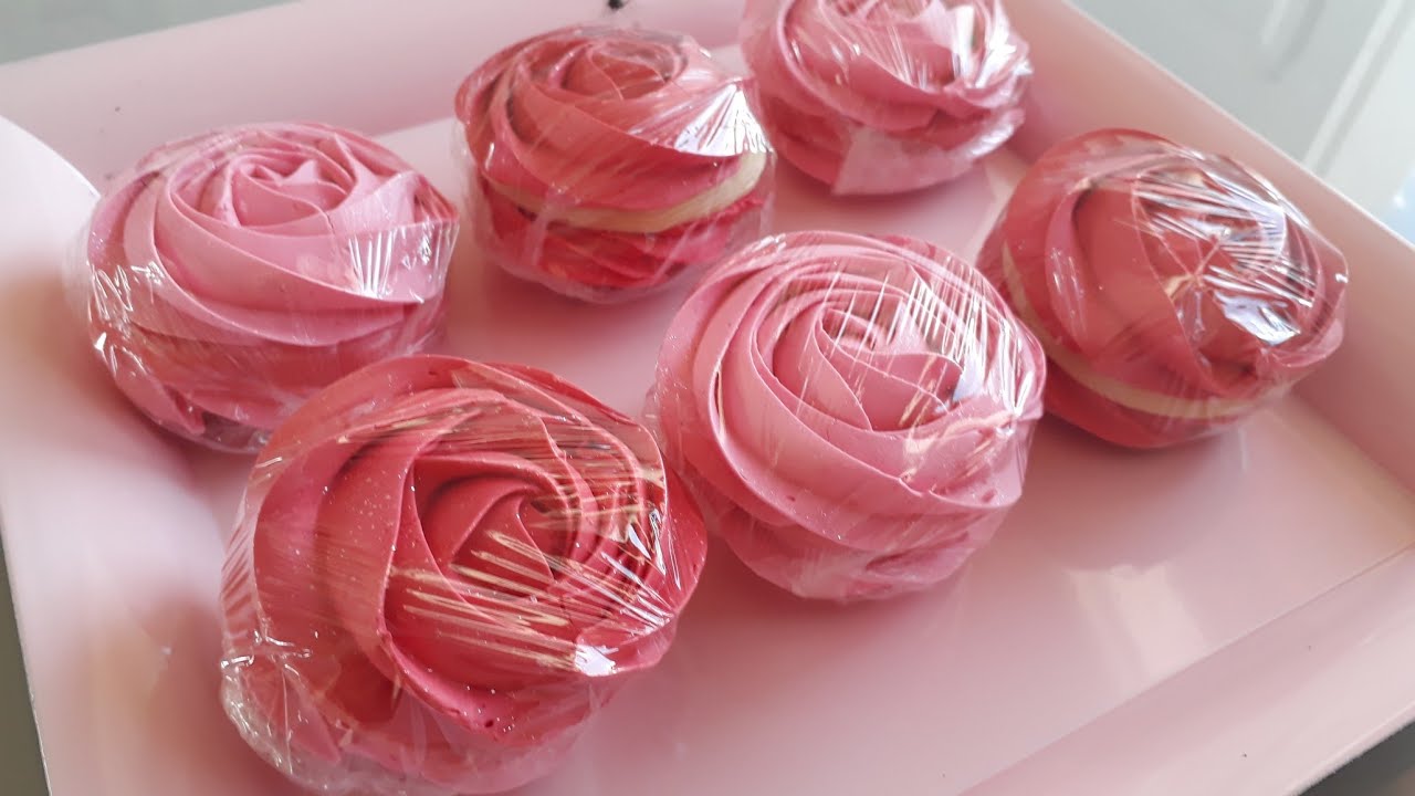 Rosetas de Suspiro Recheada ( faça e venda) Dia dos Namorados