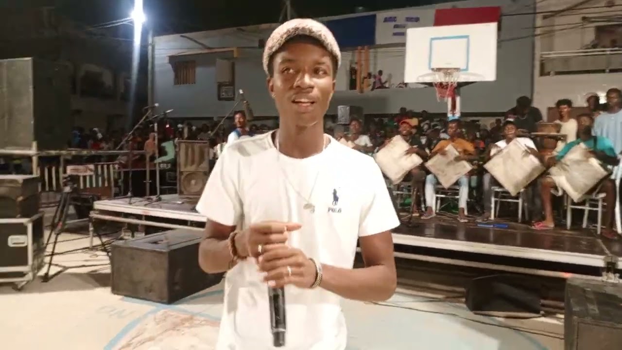 Thiéwa waaa au concert assico de l'Asc éco💙🤍❤🎤🎧