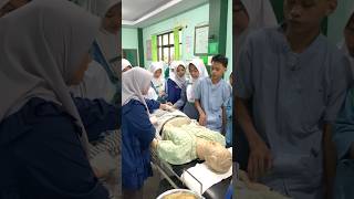 Memandikan pasien #shortvideo #perawat #tentangsekolah #tranding