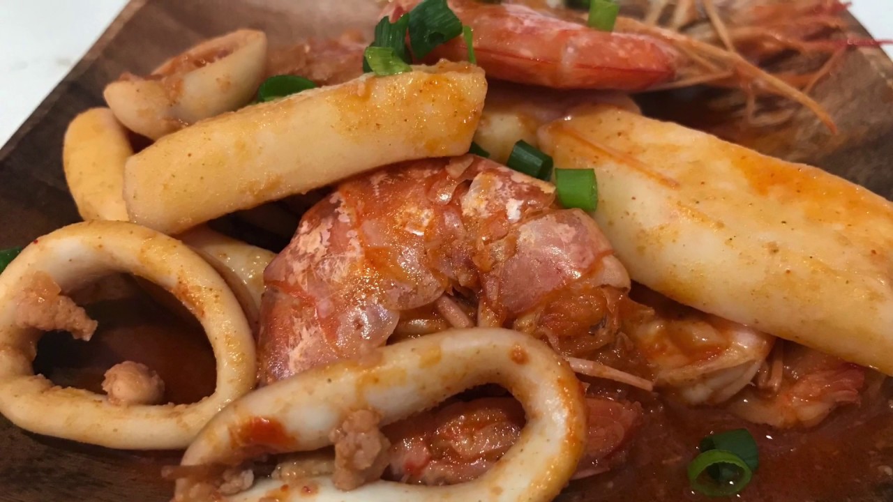 HOW TO COOK SPICY BUTTER SEAFOODS - YouTube