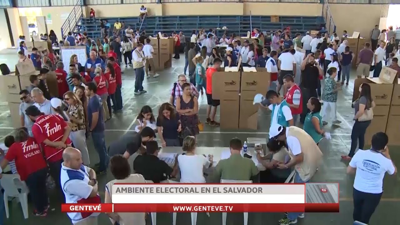 Ambiente electoral en El Salvador newspaper mockup